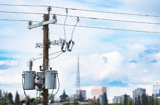 تجزیه و تحلیل فنی کامل برقگیرهای خط توزیع: از مصالح ساختاری تا پیشگیری از خطا